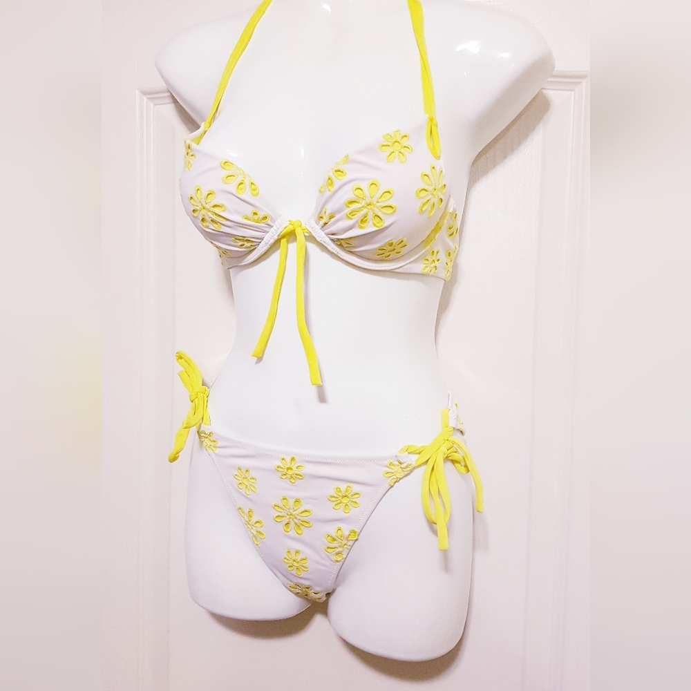Victoria's Secret bikini